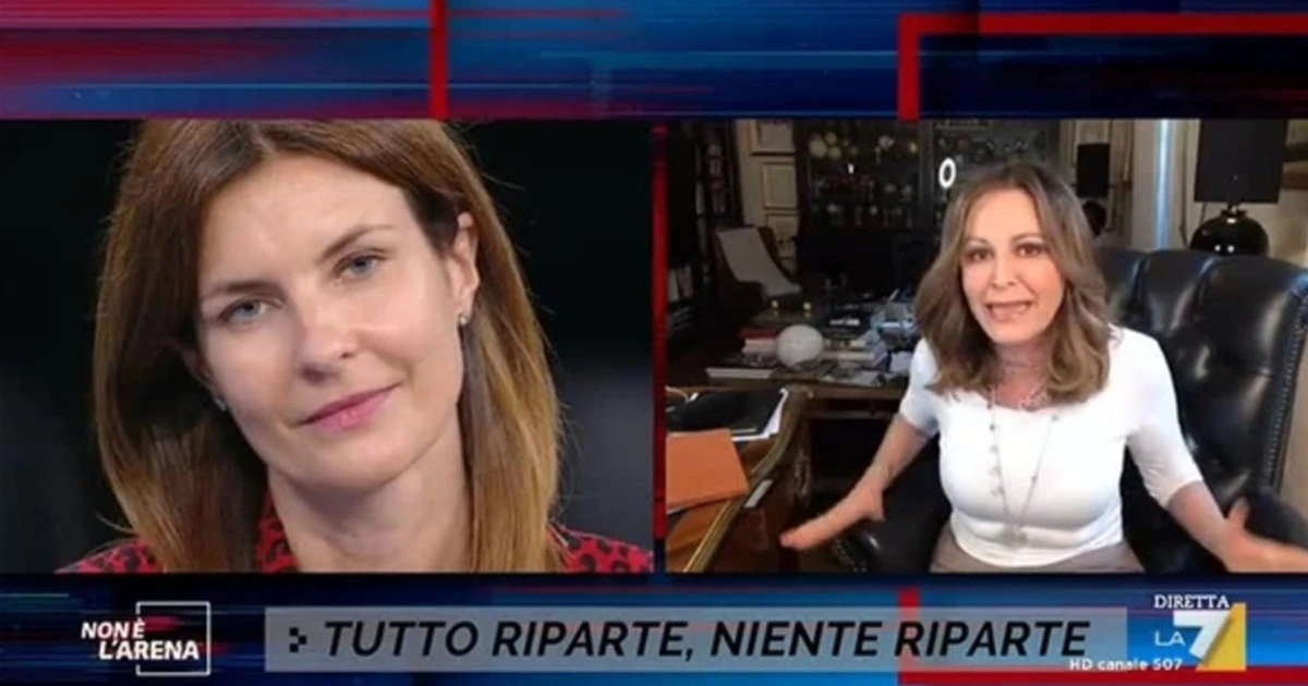 Non è l'Arena, Daniela Santanchè travolge Alessandra Moretti: "Stai seduta su quella poltrona. Un giorno...", profezia della pitonessa