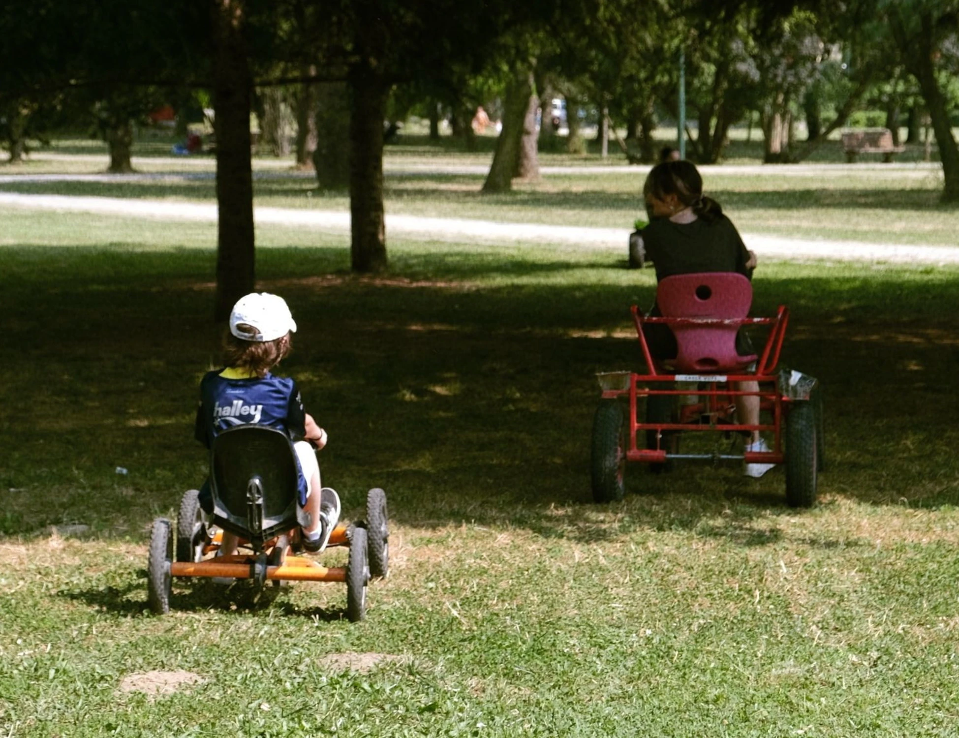 Brescia, nigeriano tenta di strangolare bimbo di 3 anni al parco: il terrore della madre