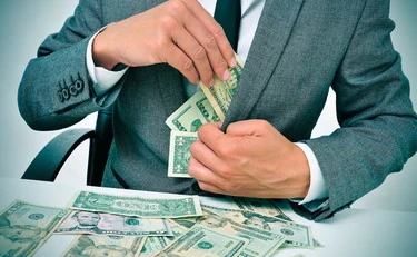 Il risparmio gestito è la benzina del risiko bancario