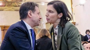 Sinistra, attenti alla propaganda: le 10 balle progressiste in campagna elettorale