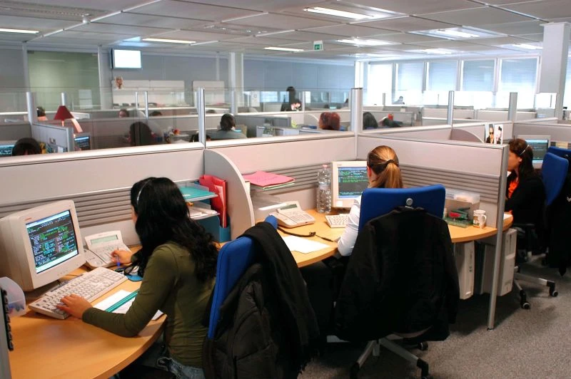 MADRI PENALIZZATE, SOLO IL 57% HA UN LAVORO
