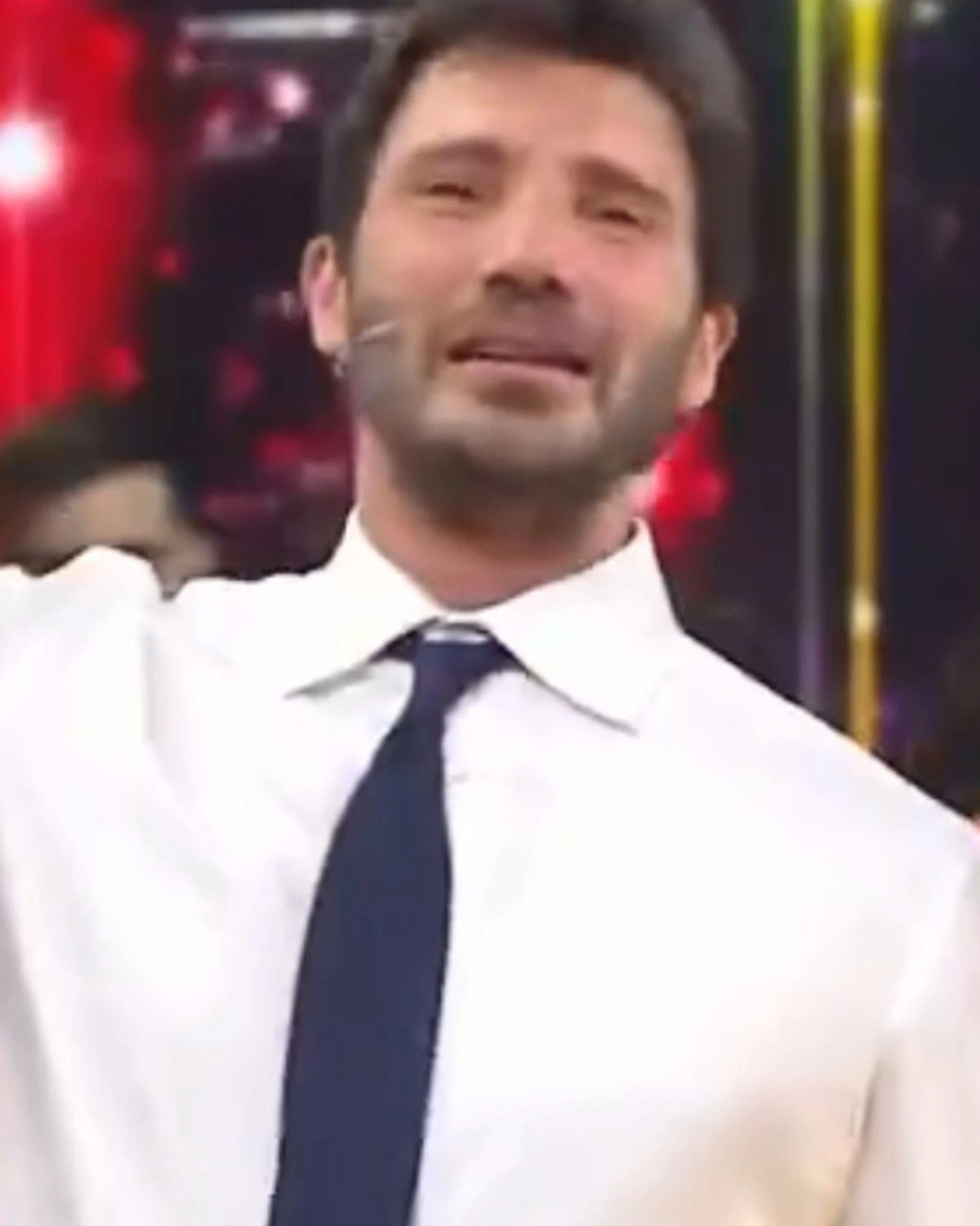Stefano De Martino, in lacrime per la fine dello show: è un addio?