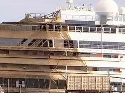 Costa Concordia, trovati alcuni resti umani. Ora l'esame dna per l'identificazione