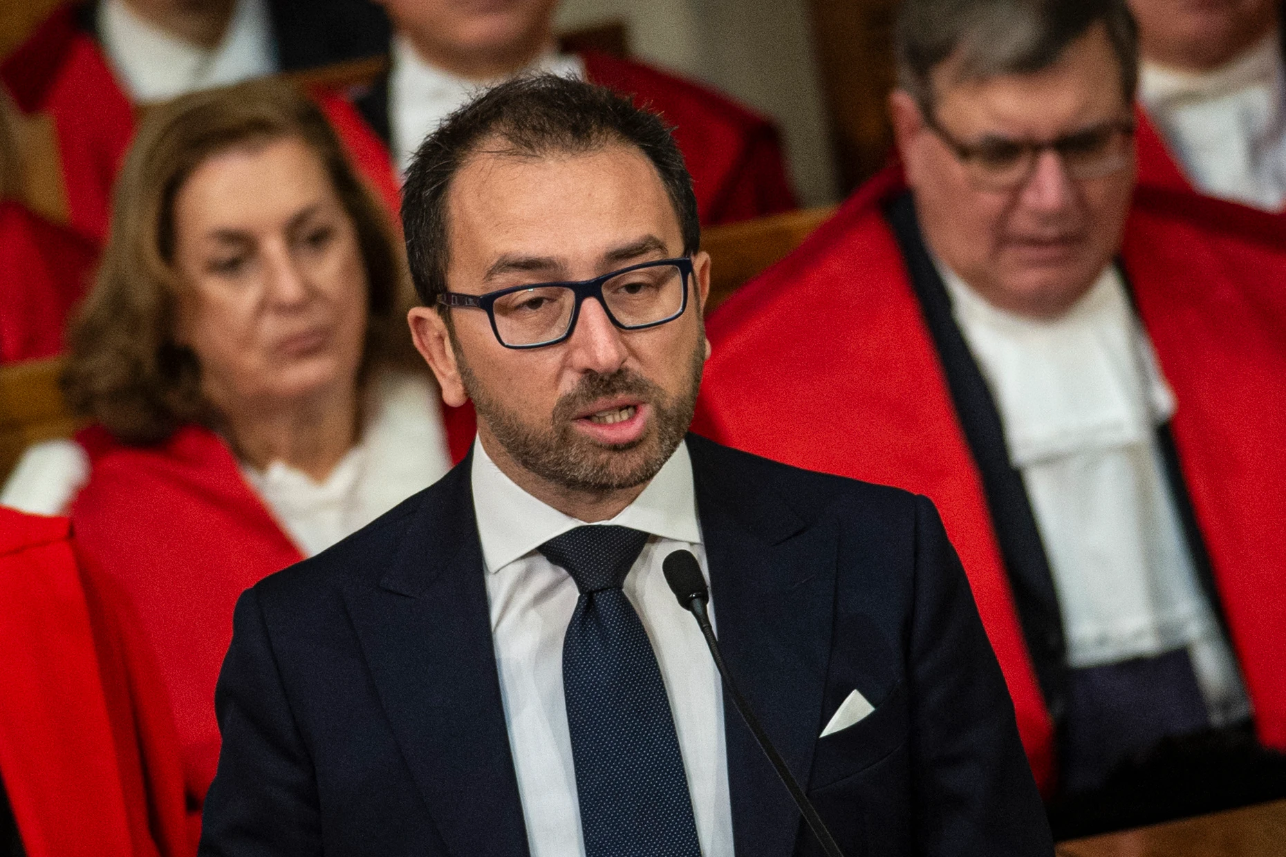 Alfonso Bonafede bocciato da tre procure, Pietro Senaldi: perché deve lasciare il ministero