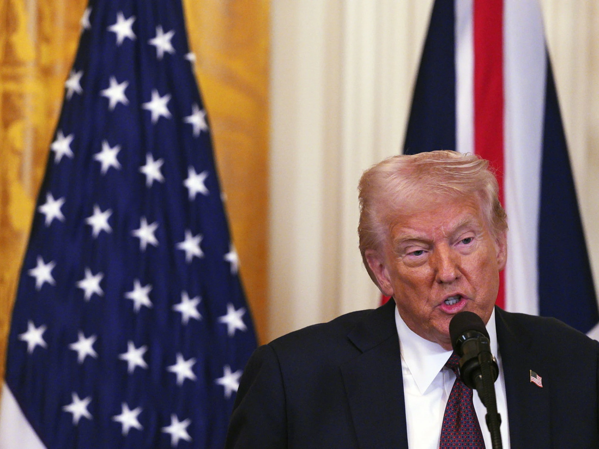 Trump: "Dazi al 50% all'Ue dall'1 giugno". Crollano i mercati