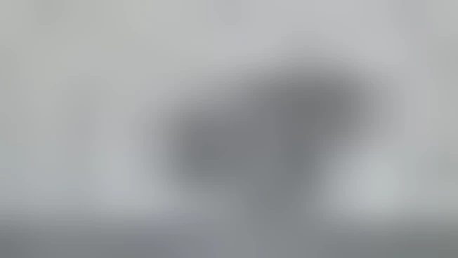 Colonne di fumo nel sud del Libano dopo bombardamenti israeliani