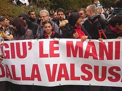 No Tav, nuovo attentato in Valsusa Nella notte a fuoco un container