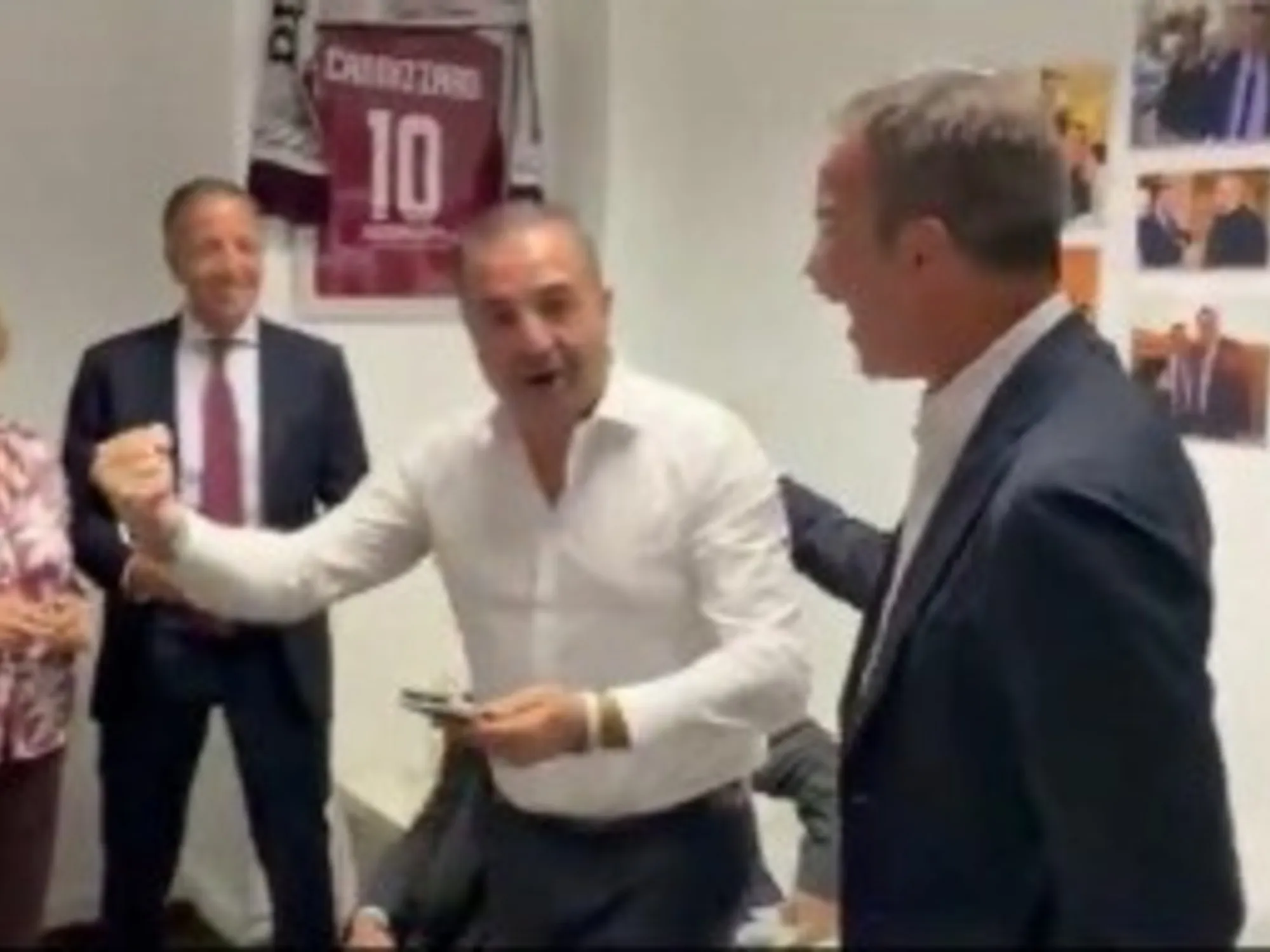 Leggi l'articolo: Azzerato l'effetto Vannacci, a Reggio Calabria vince Riscioli. E Giorgia Meloni esulta