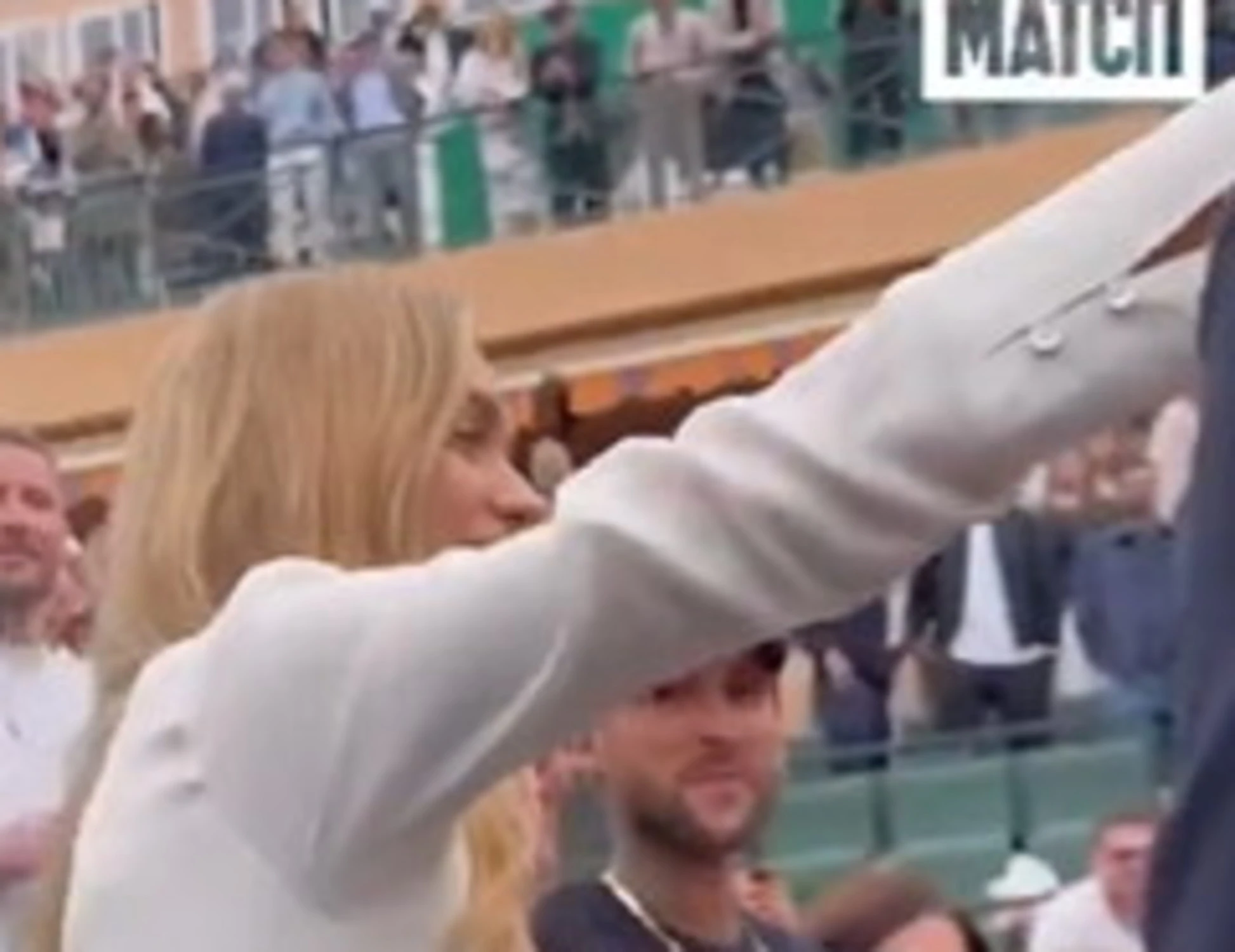 Jannik Sinner e Laila, nessun bacio: attimi di gelo in tribuna a Montecarlo