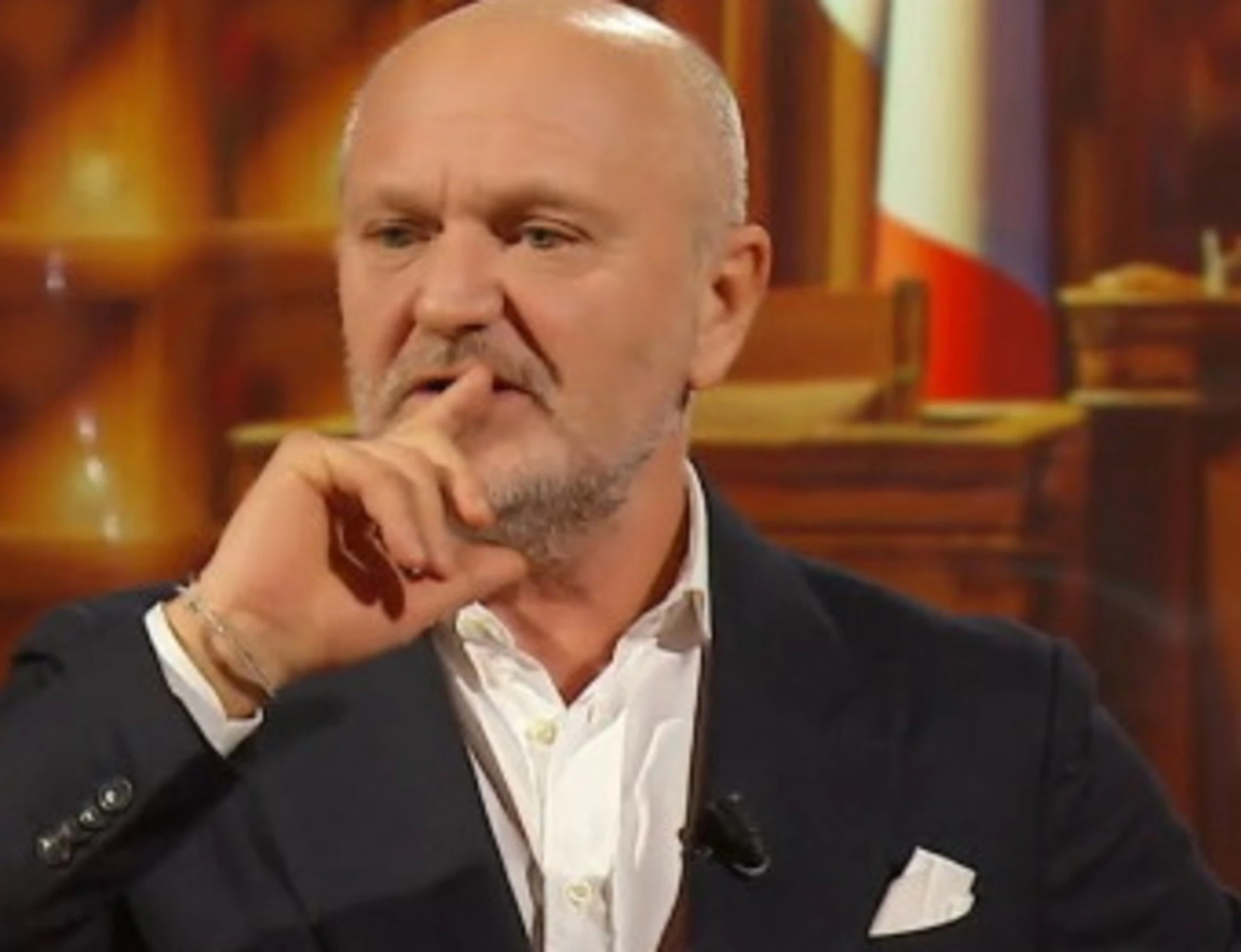 Sanremo 2026, Andrea Pucci co-conduttore: l'annuncio scatena l'odio rosso