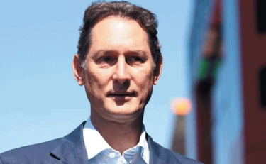 Elkann vende Repubblica, a sinistra è già panico: "Faranno solo casini..."