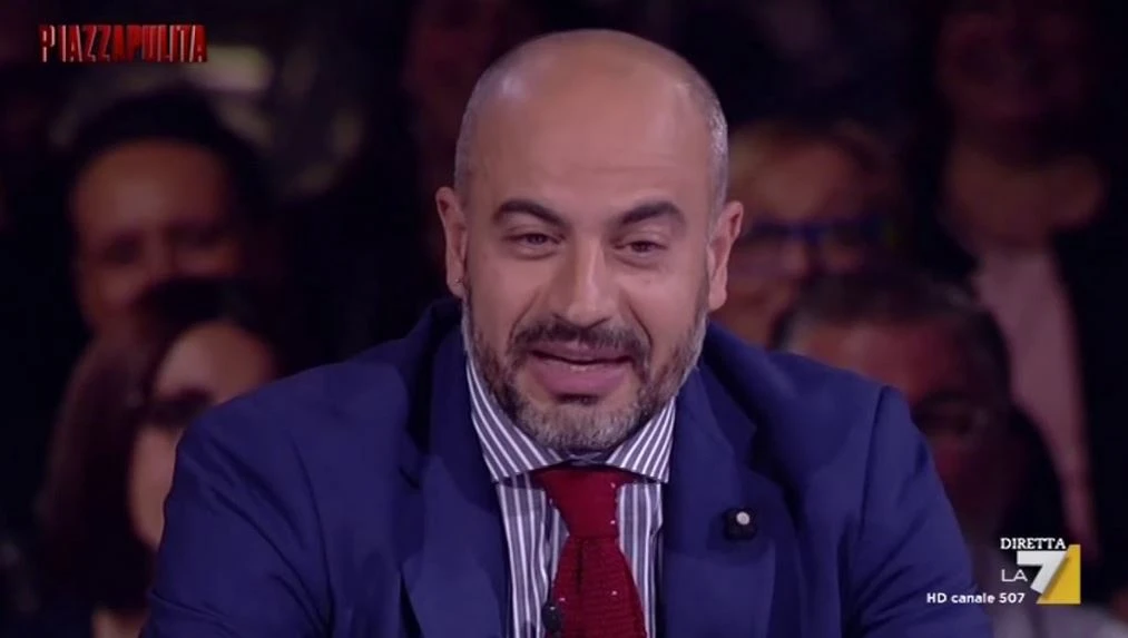 Gianluigi Paragone a processo, si mette male: "Istigazione a delinquere", le sue violentissime parole