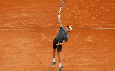 Jannik Sinner travolge Auger-Aliassime. E se ora Alcaraz perde...