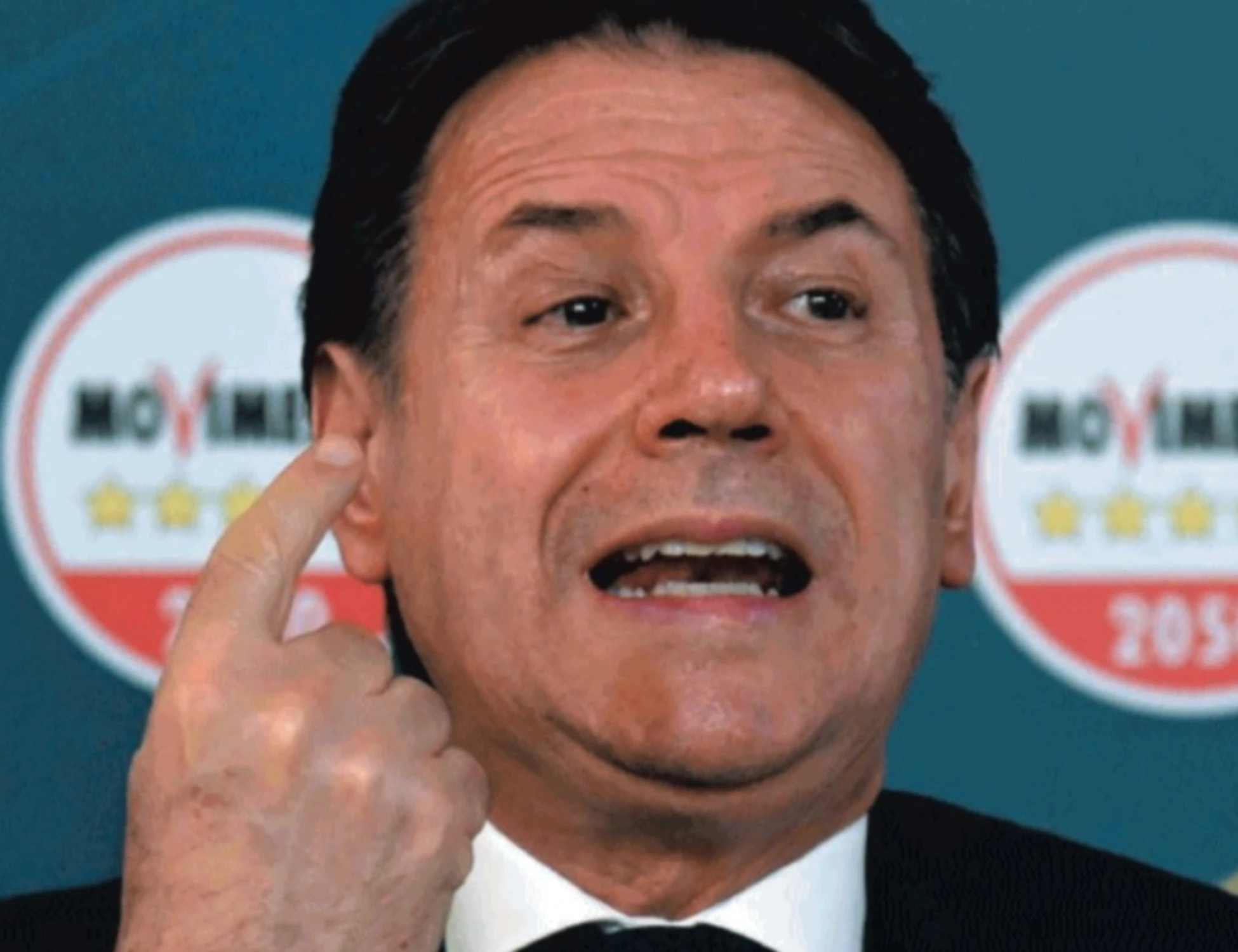 Conte scavalca Schlein: Giuseppe guida la campagna elettorale