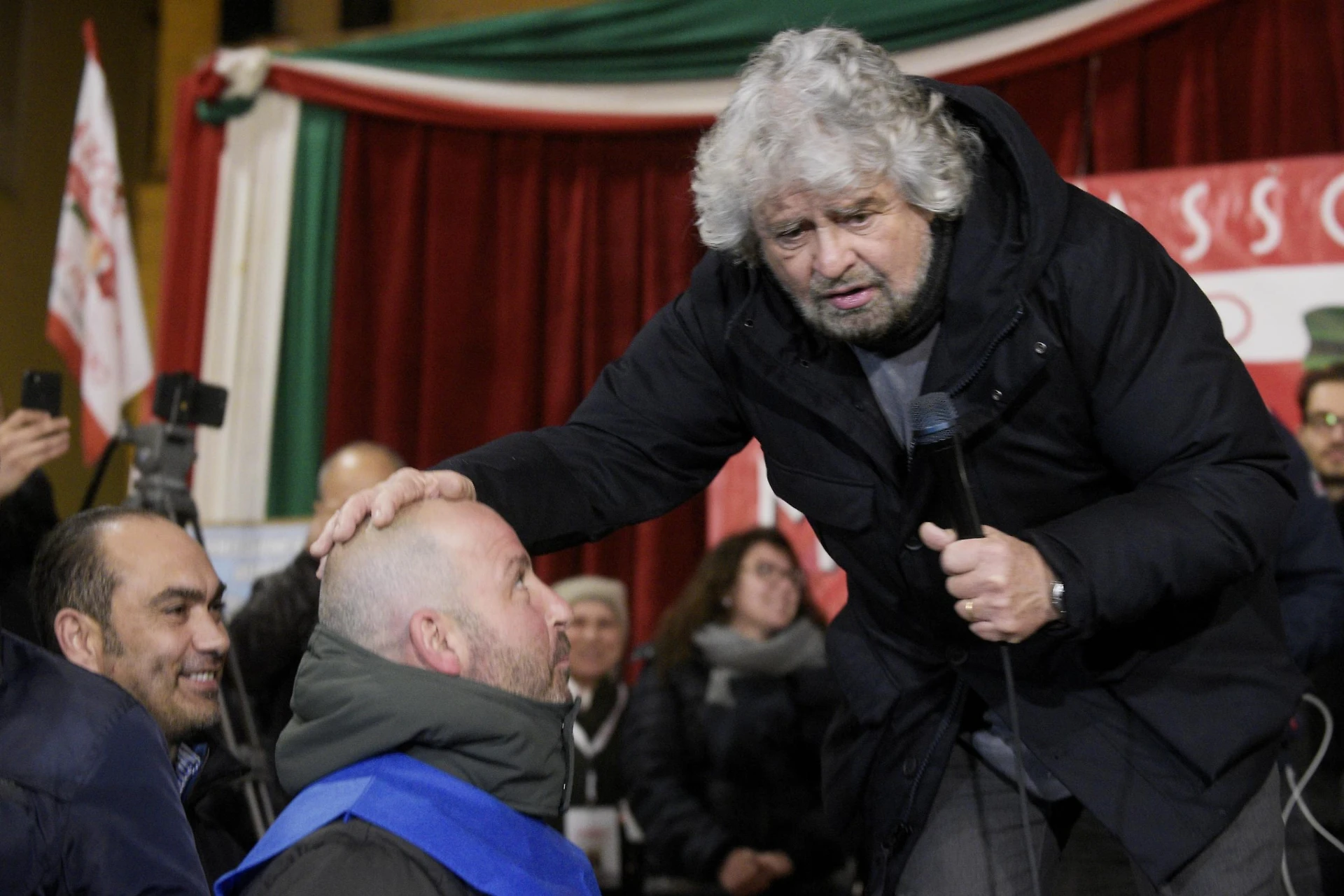 Luigi Di Maio, Beppe Grillo chiude la campagna elettorale M5s: "Altri partiti sciolti come diarrea"