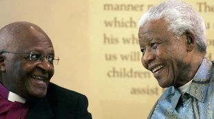 Sudafrica, è morto Desmond Mpilo Tutu: era uno dei simboli della lotta contro l'apartheid