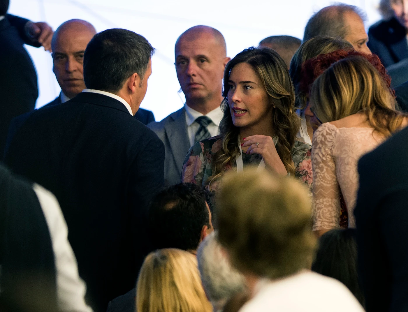Matteo Renzi, le mani sul governo Pd-M5s. "Farà il suo partito, e la Boschi...". Tutto già deciso