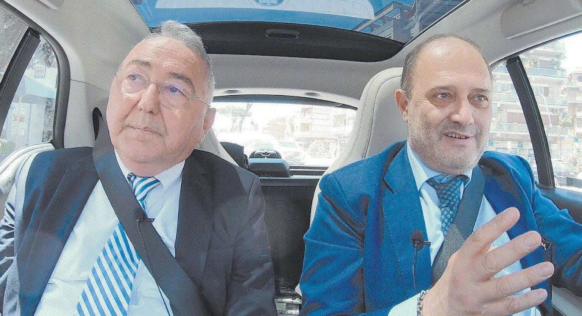 Luigi Di Maio e Salvini, sarà crisi. Carelli a Bechis, cosa sa sul governo: "La tentazione di monetizzare"