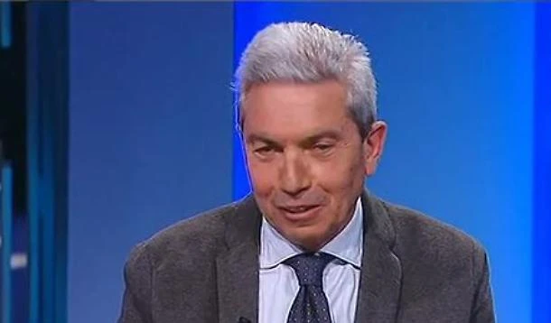 Antonio Padellaro, gaffe a Piazzapulita: "Matteo Renzi è il capo politico del centrodestra"