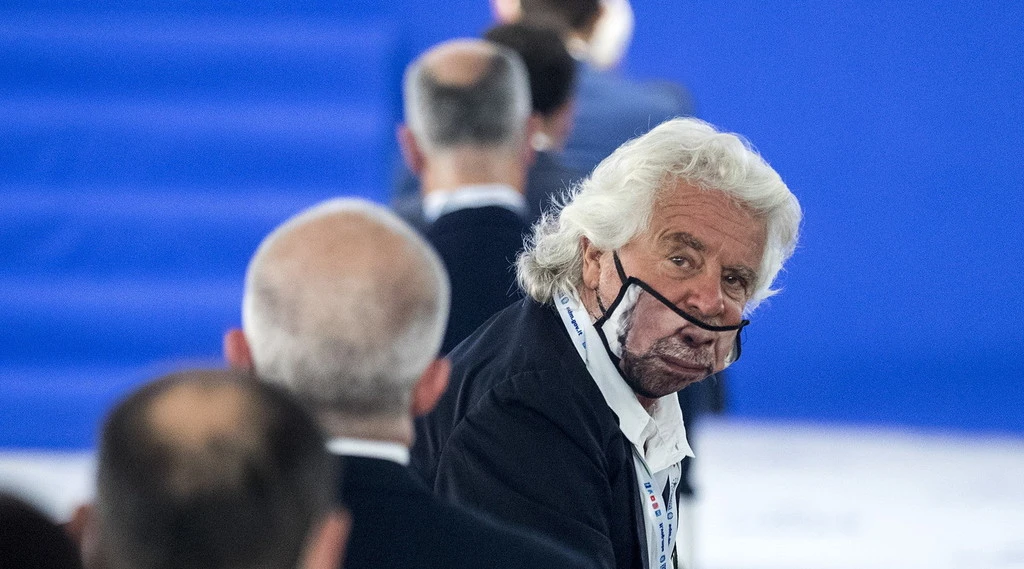 Beppe Grillo avverte il M5s: "Il Mes uno strumento inutile e inadatto". Il 9 dicembre si rischia la crisi di governo