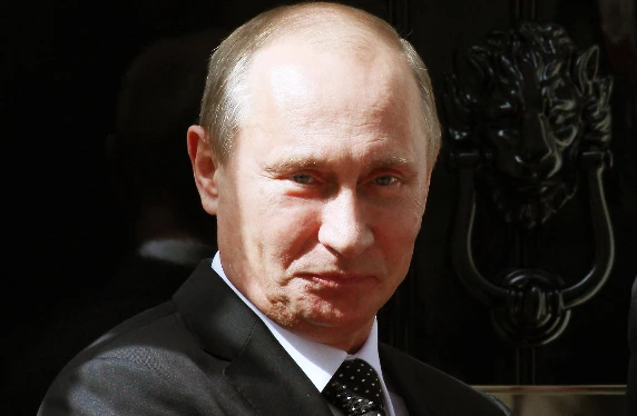 I medici rivelano il segreto di Putin:perché cammina in quel modo...
