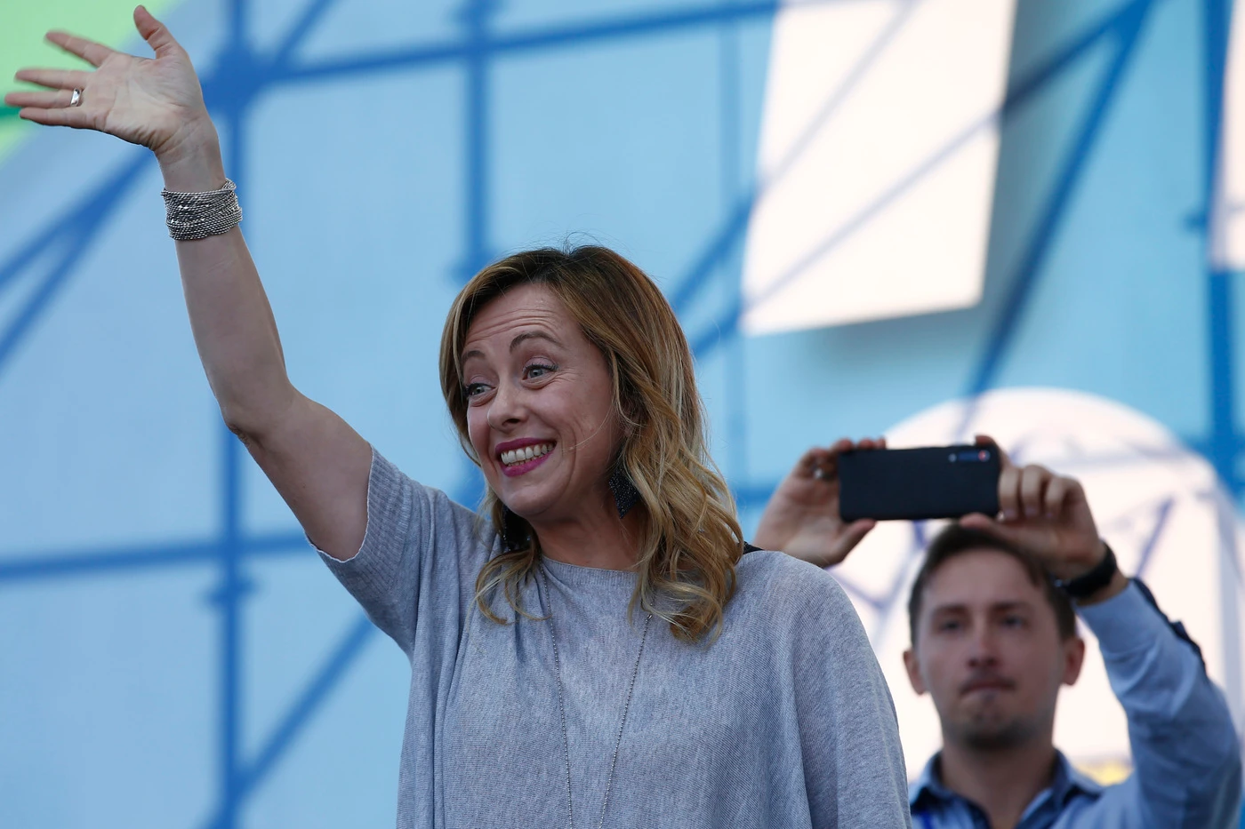 Giorgia Meloni, "scippo" a Matteo Salvini: i tre che passano dalla Lega a Fratelli d'Italia