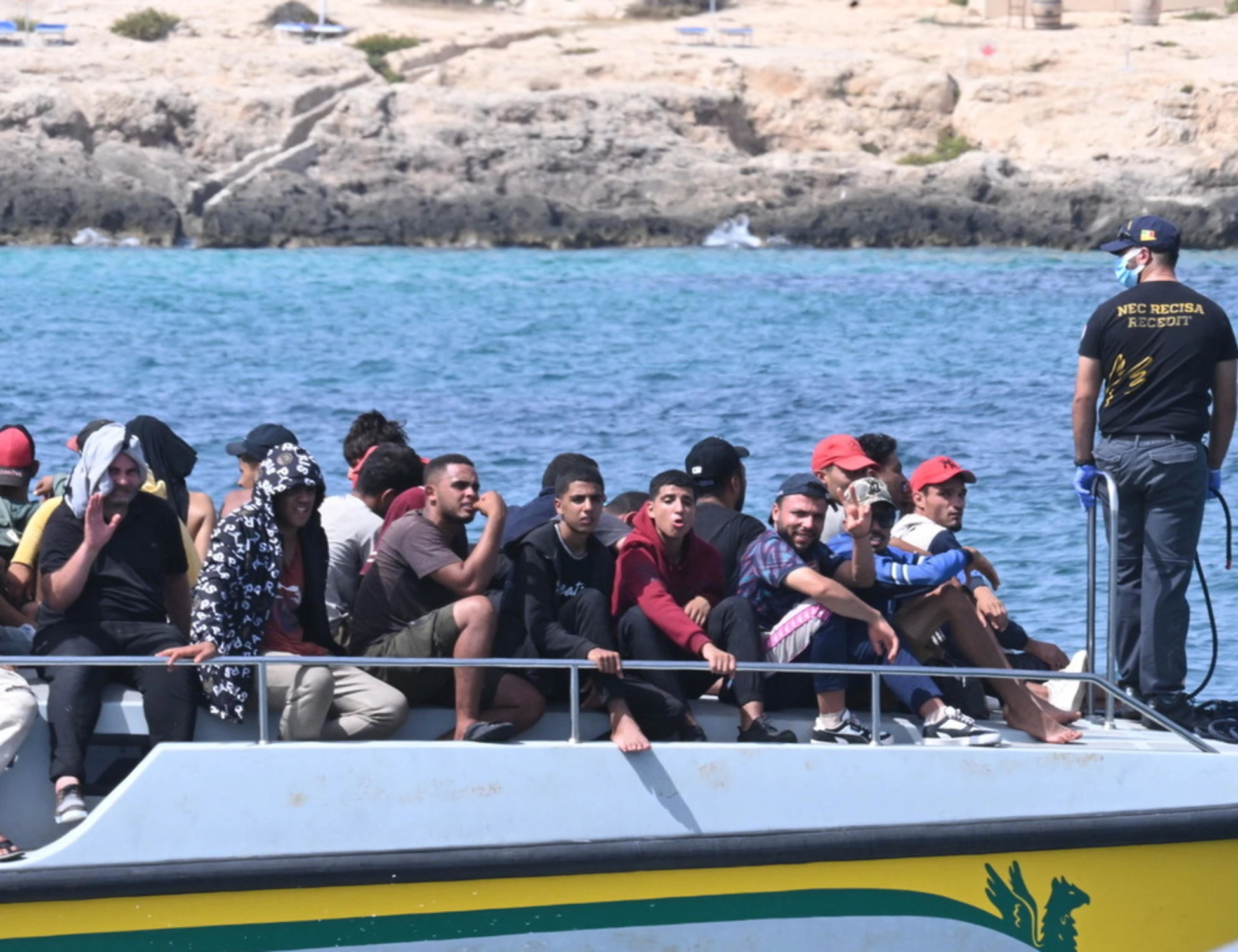 Immigrazione: "Mafia del mare, perché l'Italia è a rischio". L'allarme di FdI