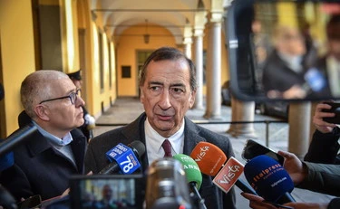 L’imbarazzo del Pd su Sala indagato per falso: politicamente è fritto