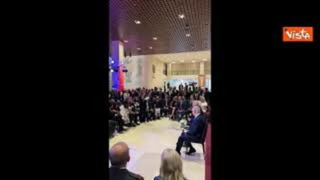 https://media.liberoquotidiano.it/JMx8Bv8F3XPV1pqvaW9CmK8EzKabzvKTBNPIsp67sH0/width:800/quality:90/aW1hZ2VzLzIwMjUvMTAvMTMvMTAwMTEyMjM4LWJiY2Y0M2Q3LThmYmUtNDdlNS1hM2Y0LTg4MjgxZDVhNTUxMi5qcGc.webp