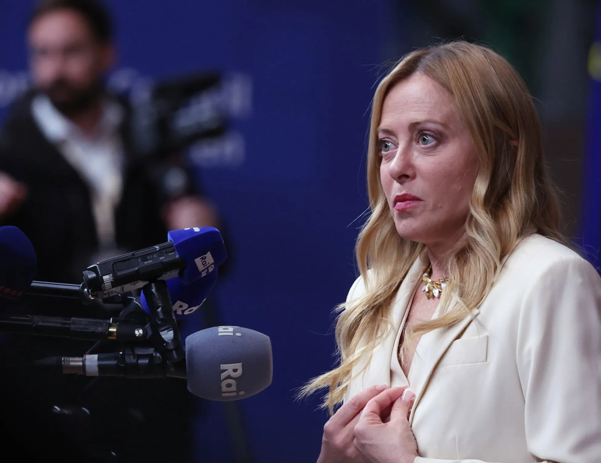 Leggi l'articolo: Meloni: "Contenta del risultato". Poi la rivelazione sul colloquio con Sánchez