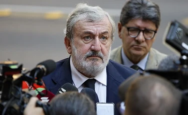 https://media.liberoquotidiano.it/JNkQbc4wRD8VWbnxp1HCFu81Qmhn3jD3tTLsaNM1f8w/width:800/quality:90/aW1hZ2VzLzIwMjUvMTAvMjEvMDYzNjEzMDY1LTRlN2IwY2U0LWQ5NDktNDk5OC05ZWE5LThkN2U2ZmYxOGJiYS5qcGc.webp
