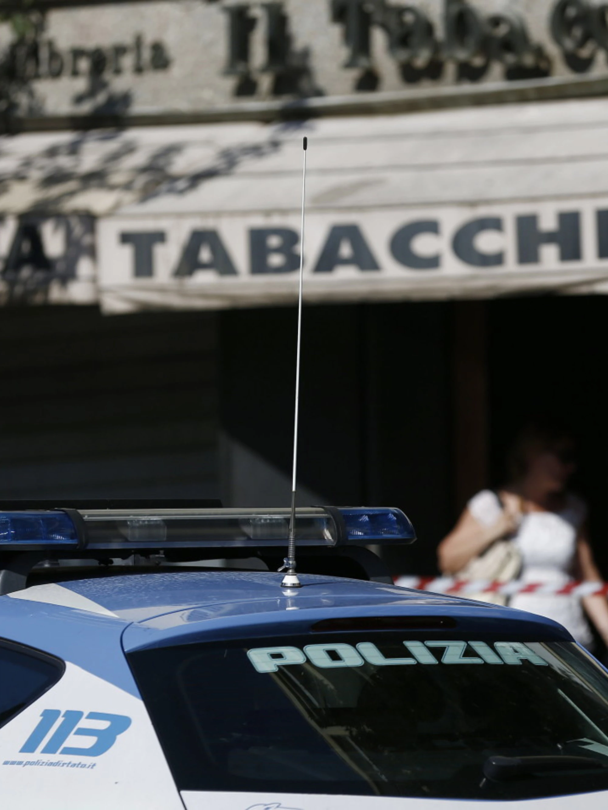 Roma, bimba di 7 anni investita dall'auto della polizia: le sue condizioni