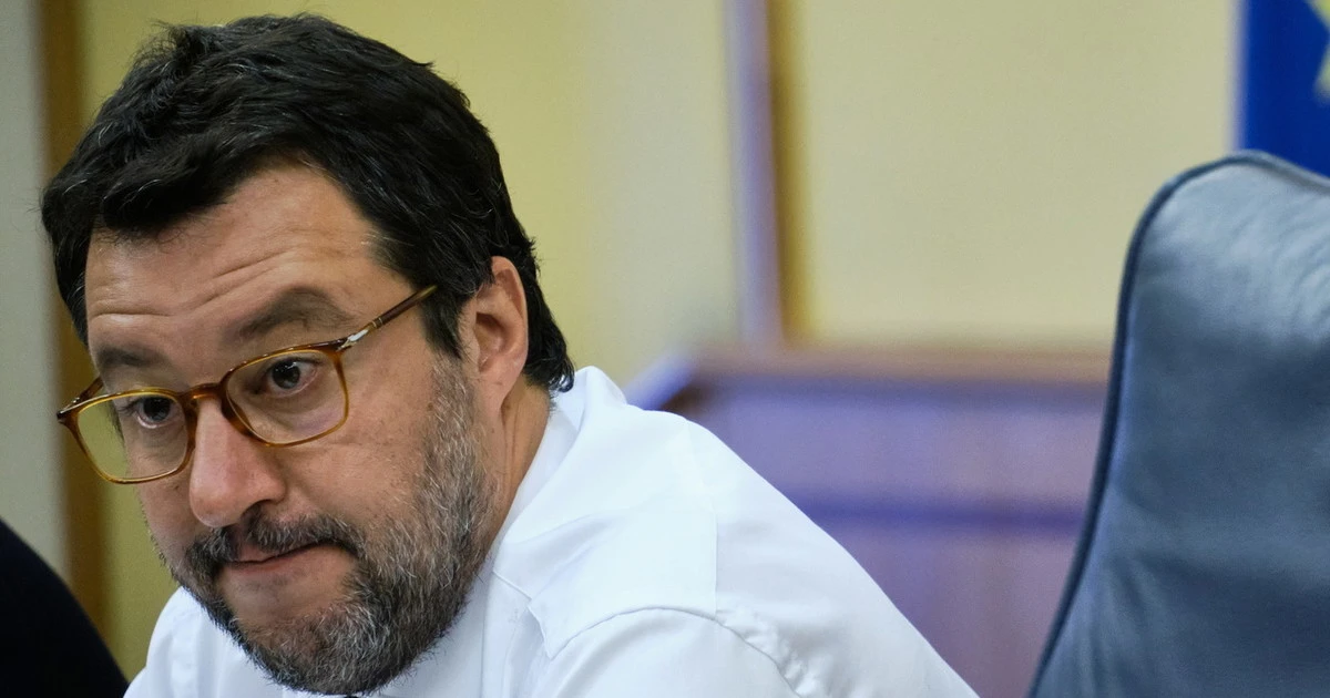 Matteo Salvini su Conte: "Al posto delle tasse taglia gli studenti". E sulla Azzolina: "Dimissioni"