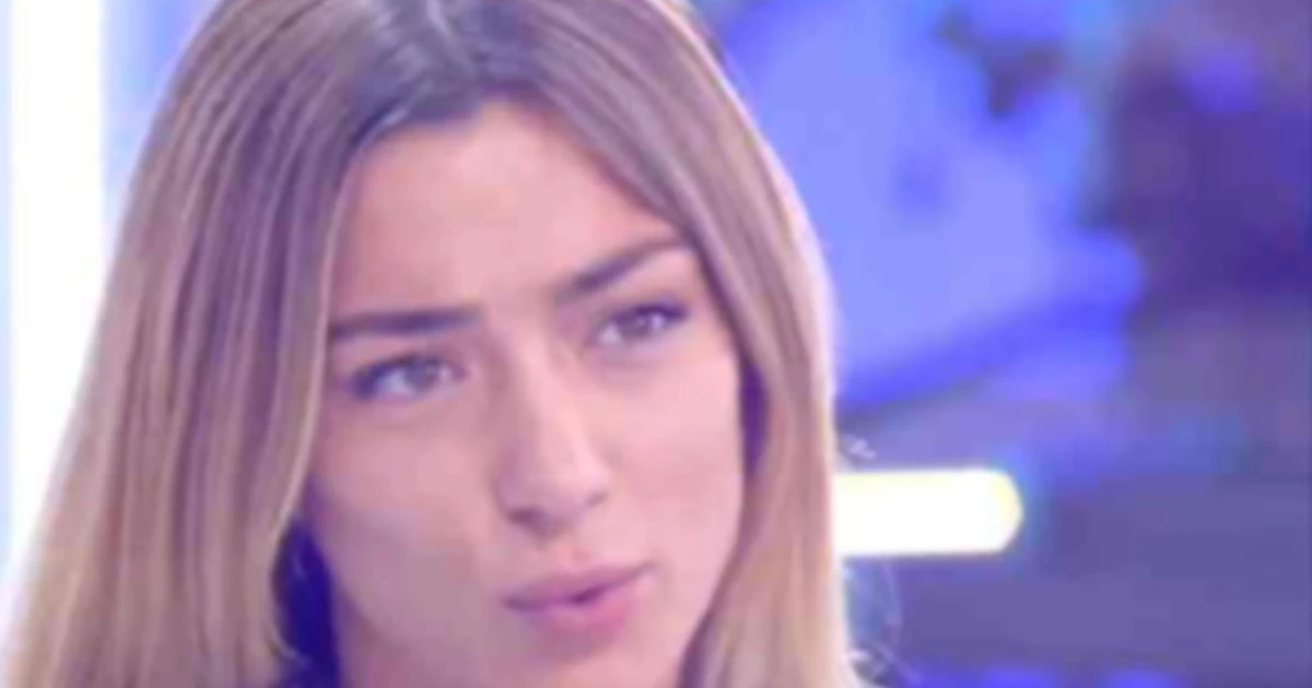 Domenica Live, Soleil Stasi rompe il silenzio su Andrea Iannone: "Mi ha chiamata alle 5 del mattino"