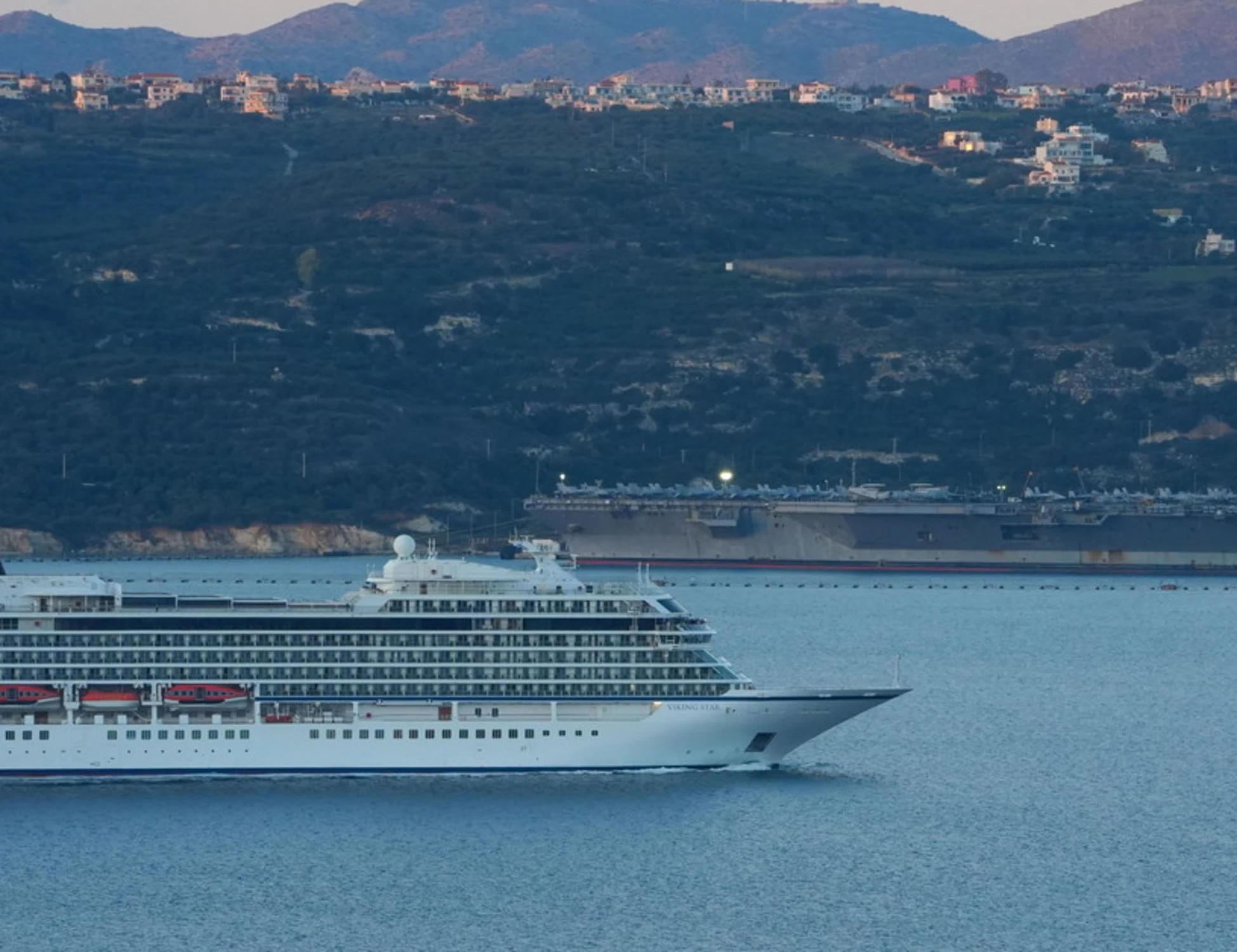 Usa, la portaerei nucleare Ford ko: bagni fuori uso, situazione invivibile