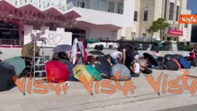 https://media.liberoquotidiano.it/JT-VskarKOr5QZaxna9RCzKwZdqQ4vSn8zgovJIf2gI/width:800/quality:90/aW1hZ2VzLzIwMjUvMDgvMjkvMTcwMzMxNDQ4LTRhNTFiZmZlLTAyNzUtNGJmOC1hMjBjLTEwNWZhM2MxYjgyYy5qcGc.webp