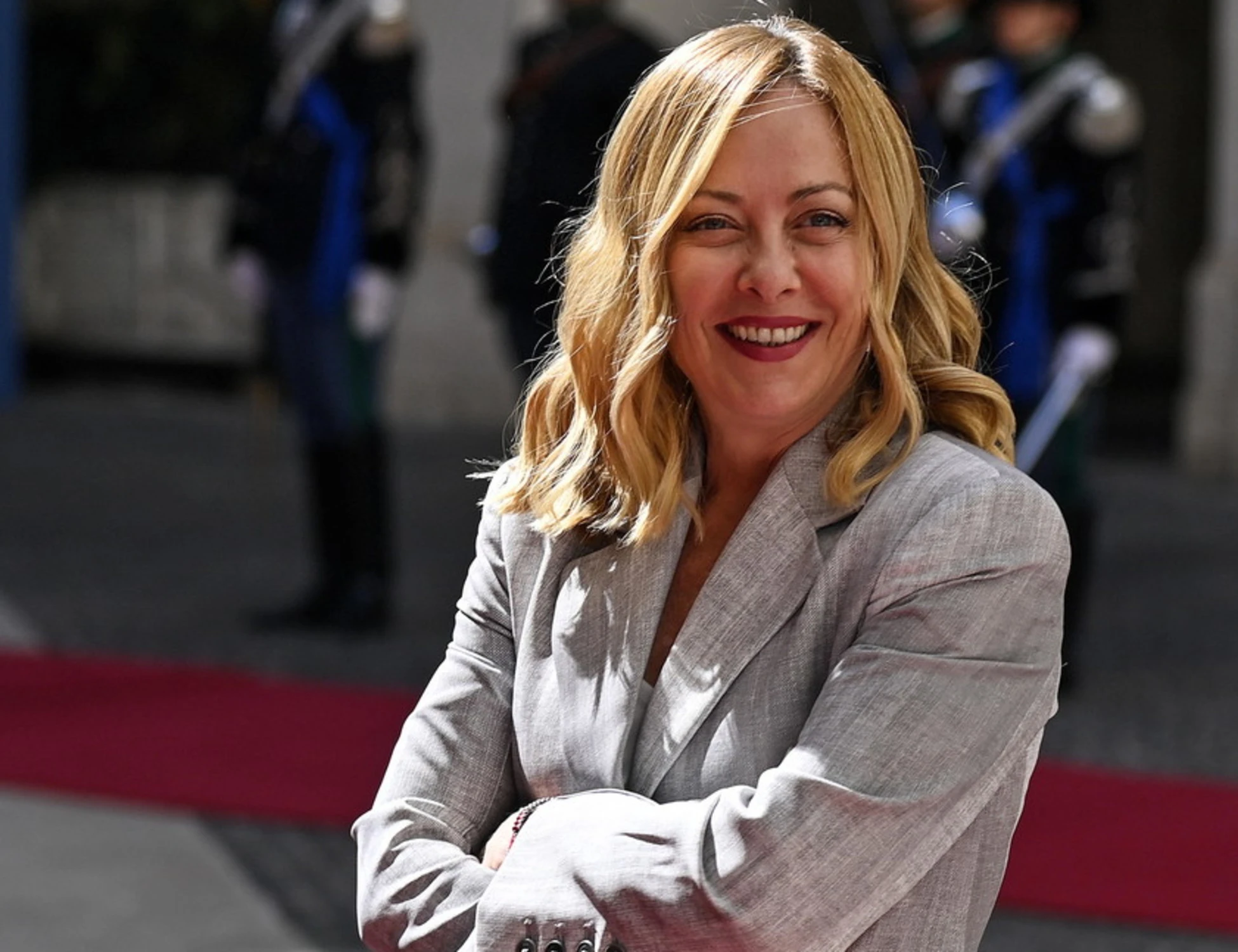 Giorgia Meloni, la signora "5 milioni": il dato con cui schianta Schlein e gufi