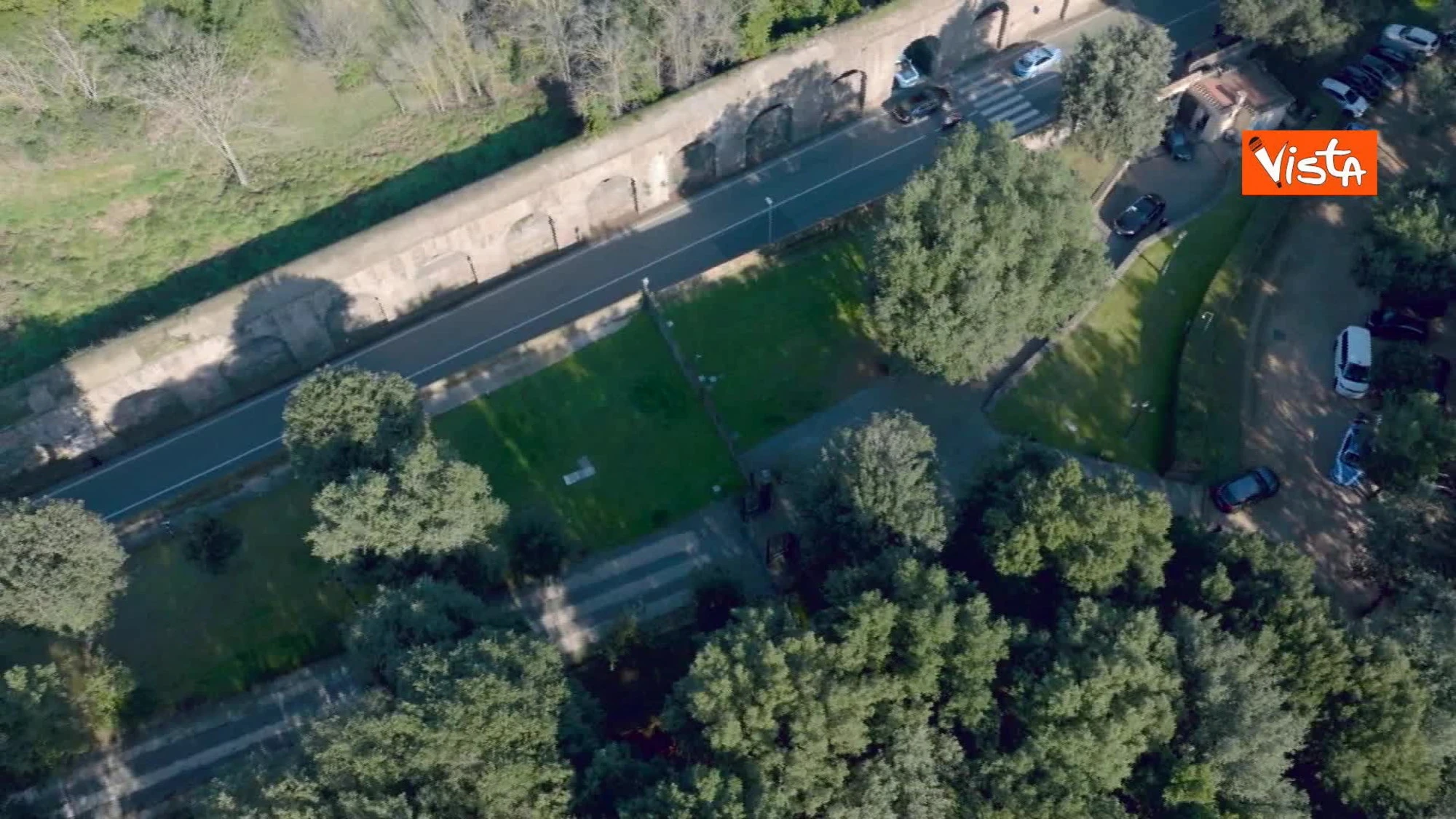 Merz accolto da Meloni a Villa Doria Pamphilj