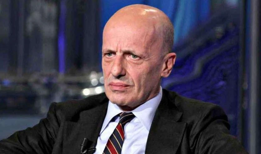 Sallusti va all'attacco di Angelino"Mi vuol far cacciare da Il Giornale"