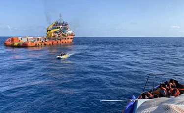 Sea Watch, cala la mannaia sulla Aurora: la decisione del governo