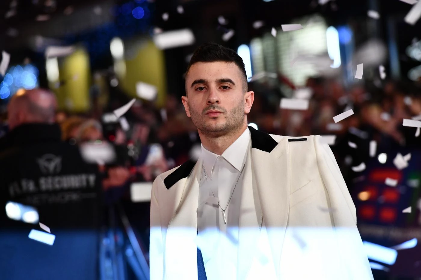 Sanremo 2020, Junior Cally scalda la seconda serata: il rapper &quot;mai con Salvini&quot; e ultrà delle sardine