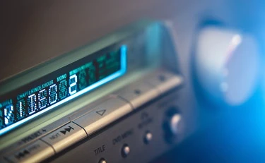 Cuneo, denunciato perché ascolta Radio Maria a tutto volume? Graziato dal giudice: "Assisteva la madre"