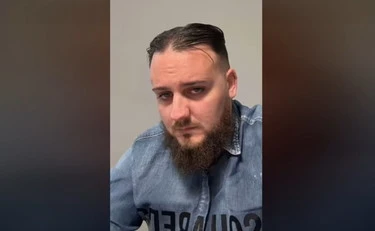 https://media.liberoquotidiano.it/JXlv9-QnrQILpYZILVoUZlV0eBHrVq-oPolCpGU7r6k/width:800/quality:90/aW1hZ2VzLzIwMjUvMTAvMTMvMDY1NzQ3NDAzLThkZTFiZDk1LWJkYzEtNDZiZC1hMTBjLTVmMjZkMDQyNDE0OS5qcGc.webp