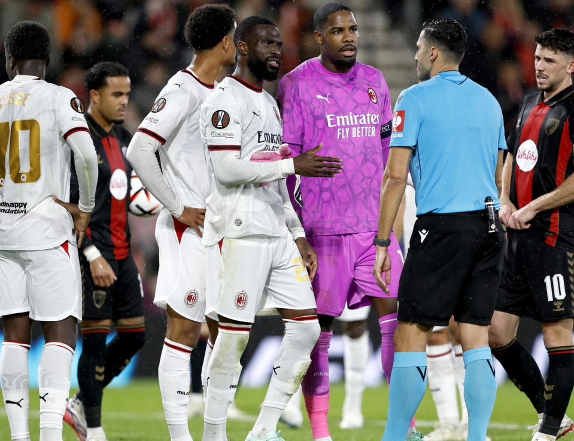 Europa League, il Milan crolla in Inghilterra: il Bournemouth ne fa 3