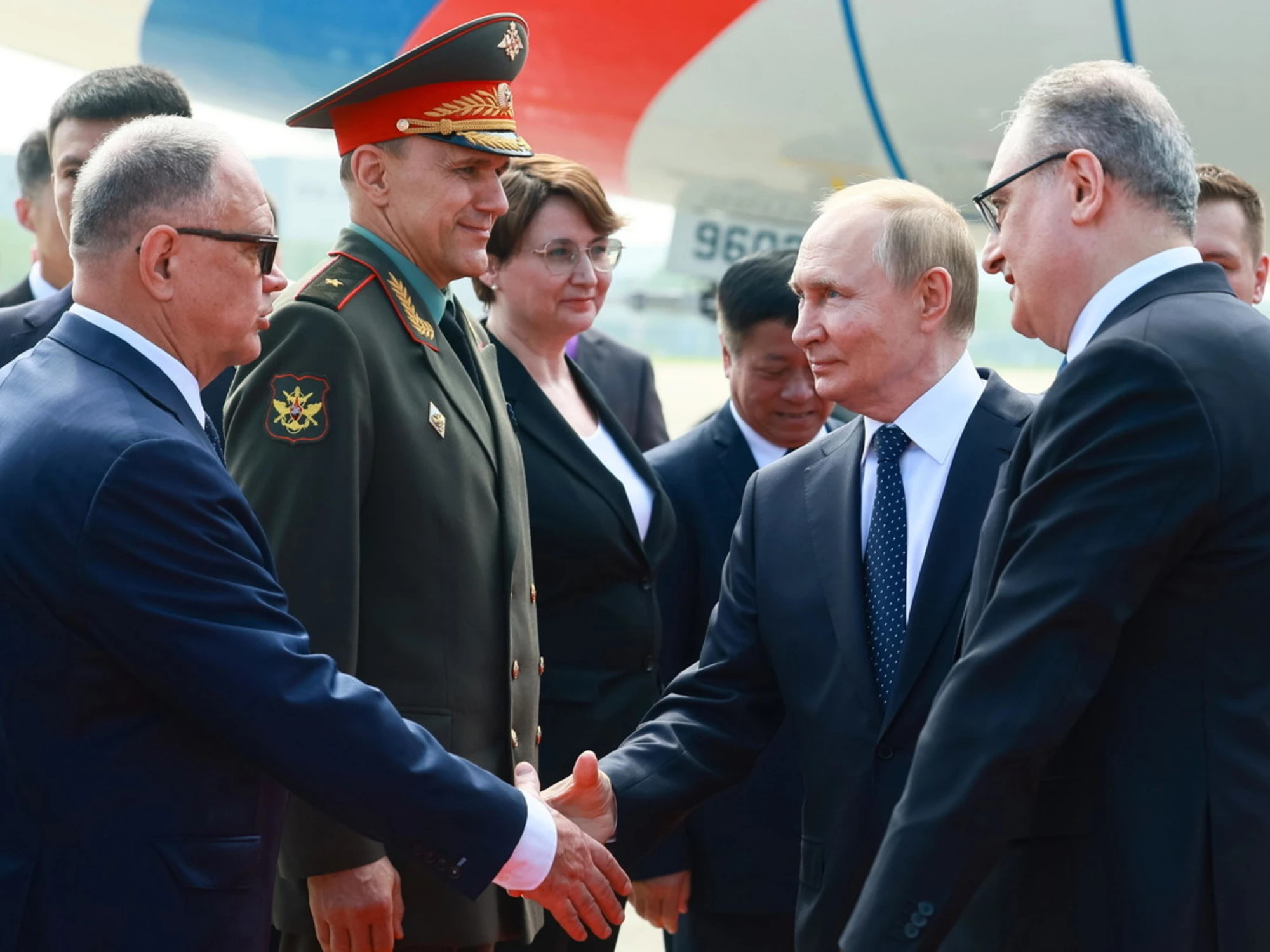 Vladimir Putin in Cina minaccia l'Europa: "Ricordatevi la Storia"