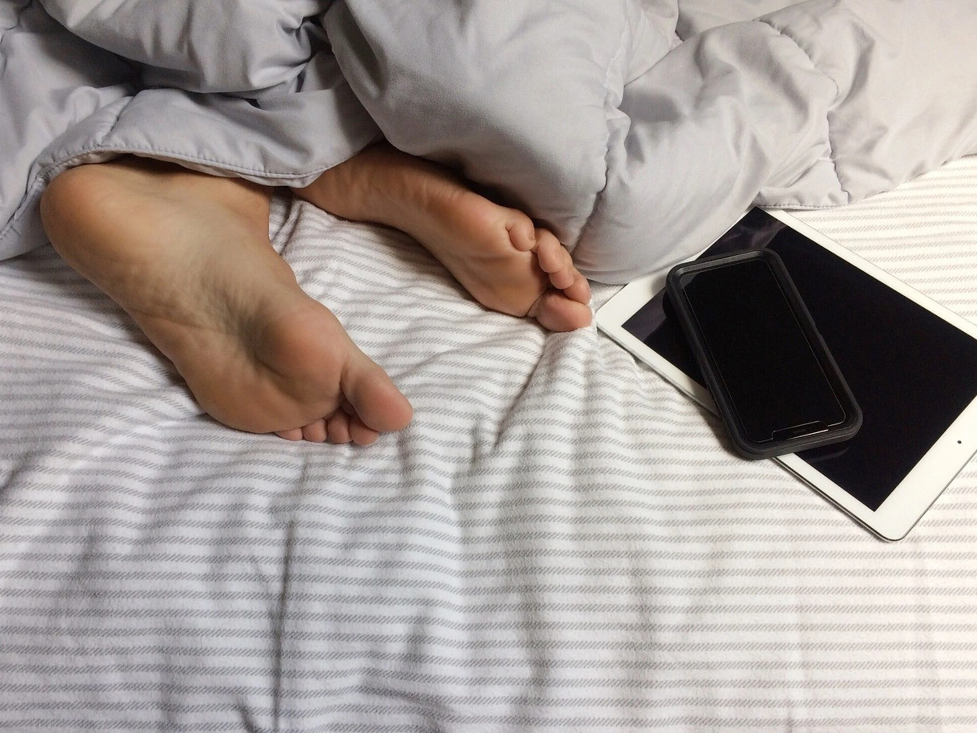 Sonno, 7 ore e 19 minuti e niente "extra" nel weekend