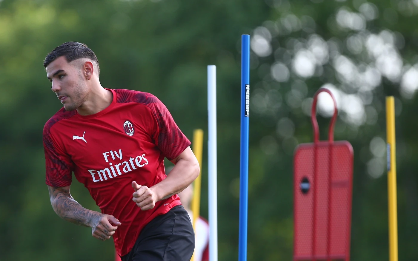 Milan, pareggio alla prima con il Novara: Theo Hernandez fa sorridere Giampaolo
