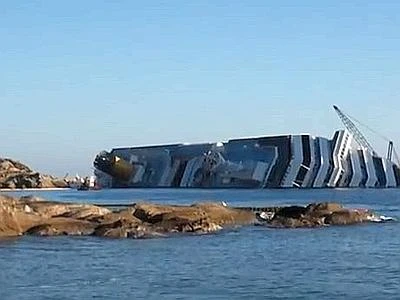 Concordia, indagato il commissario-eroe Giampedroni. Salvò decine di turisti