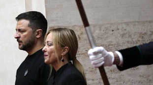 Meloni-Zelensky, l'incontro: "Italia dalla parte giusta", "Tutto il sostegno necessario"