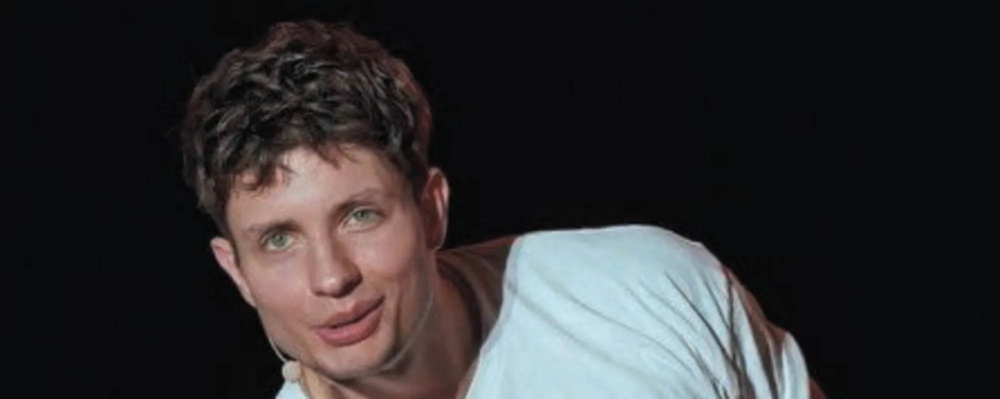 Ecco chi è il comico cattivissimo pagato per insultare il pubblico